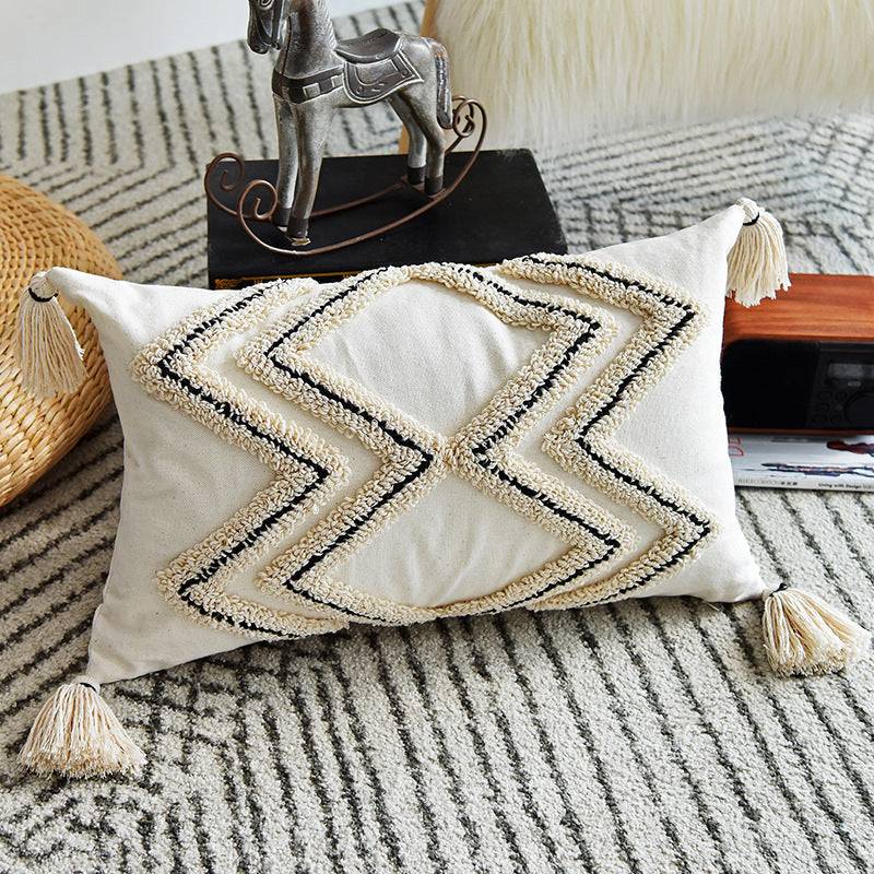 Modern minimalist Nordic style pillowcase with geometric pattern, suitable for living room or bedroom.