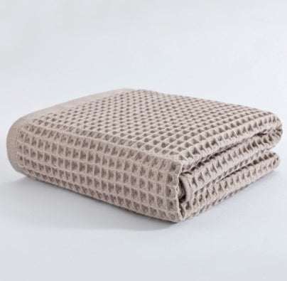 High-quality Turkish cotton bath towel with waffle texture.
