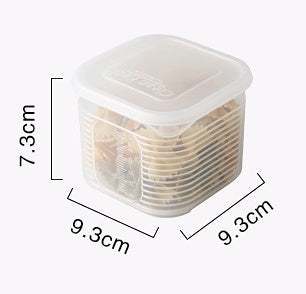 Square plastic refrigerator fruit and vegetable storage box with lid, drain design, modern style.