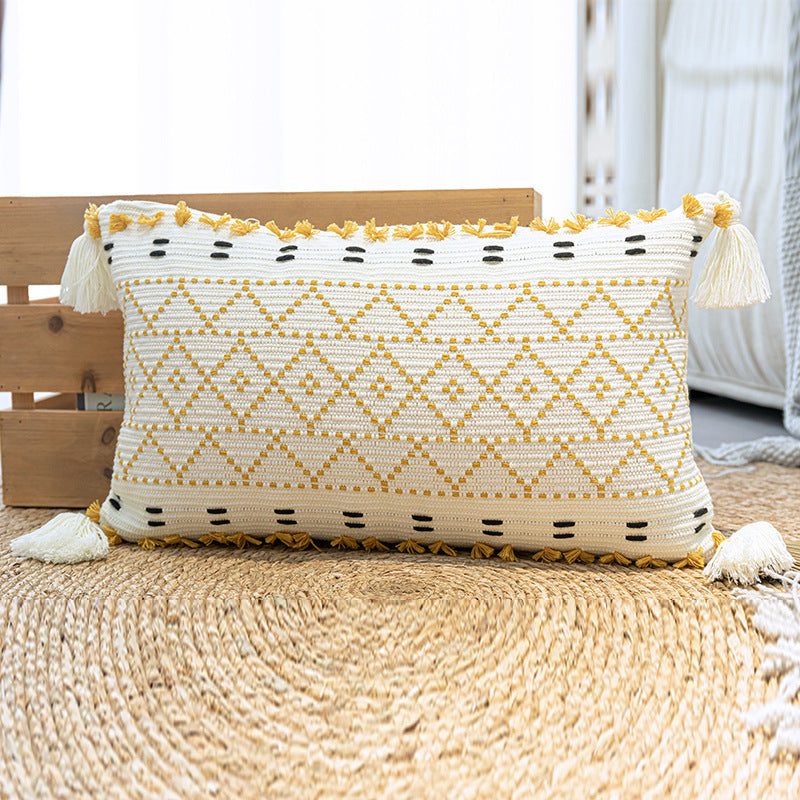 Nordic resort style geometric pillow with polyester cotton jacket and PP cotton filling.