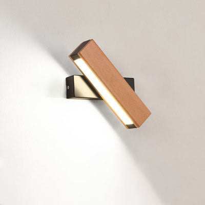 Wooden LED wall lamp with modern design and adjustable lighting.