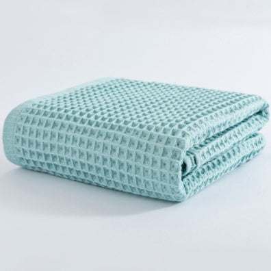 High-quality Turkish cotton bath towel with soft, 3D texture, 140x70cm.