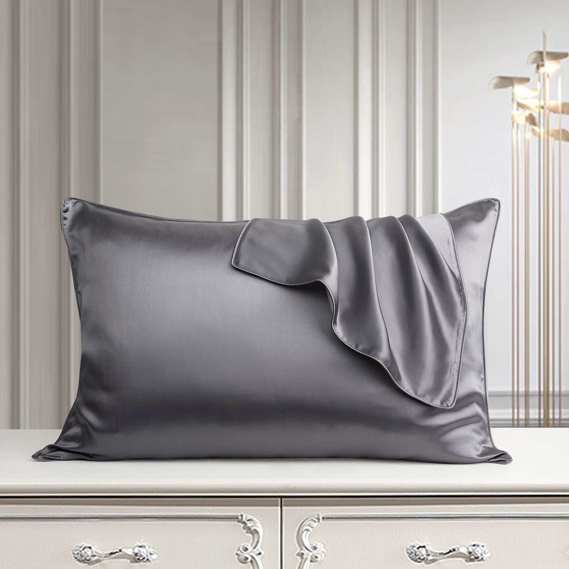 Luxury silk pillowcase with smooth mulberry silk in palace style, ideal for a single pillow.